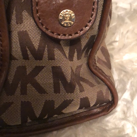 Handbag - Picture 3 of 6